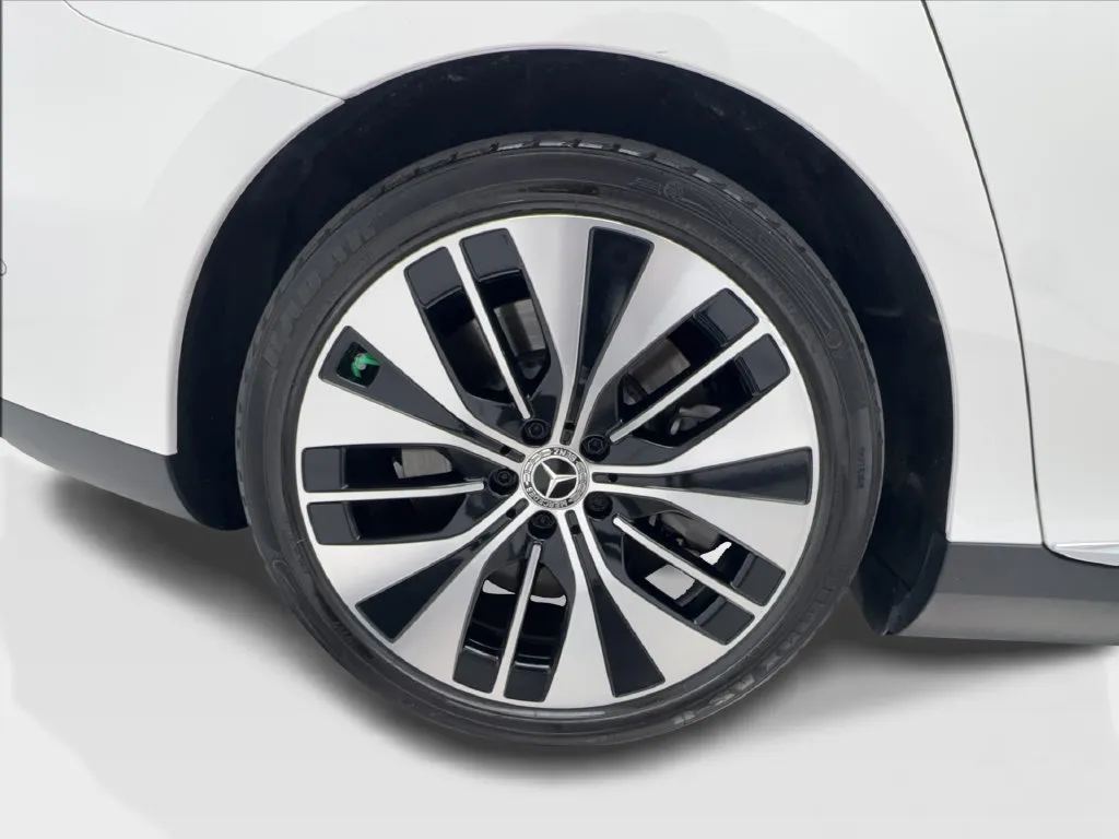 Mercedes-Benz EQE photo 16