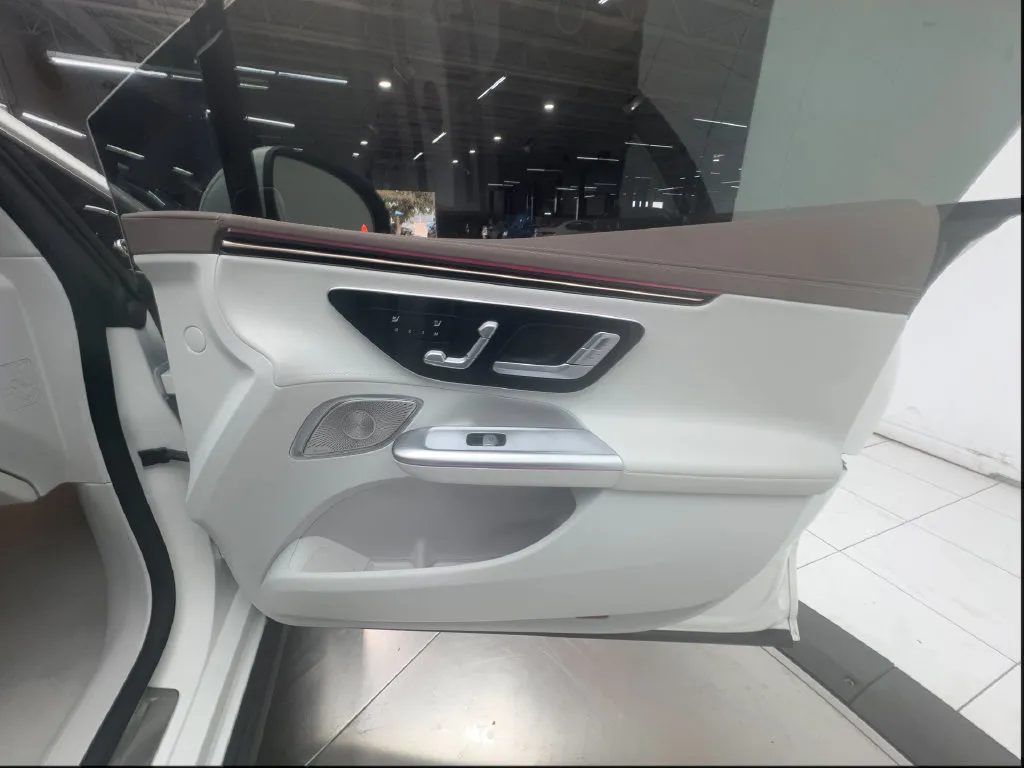 Mercedes-Benz EQE photo 33