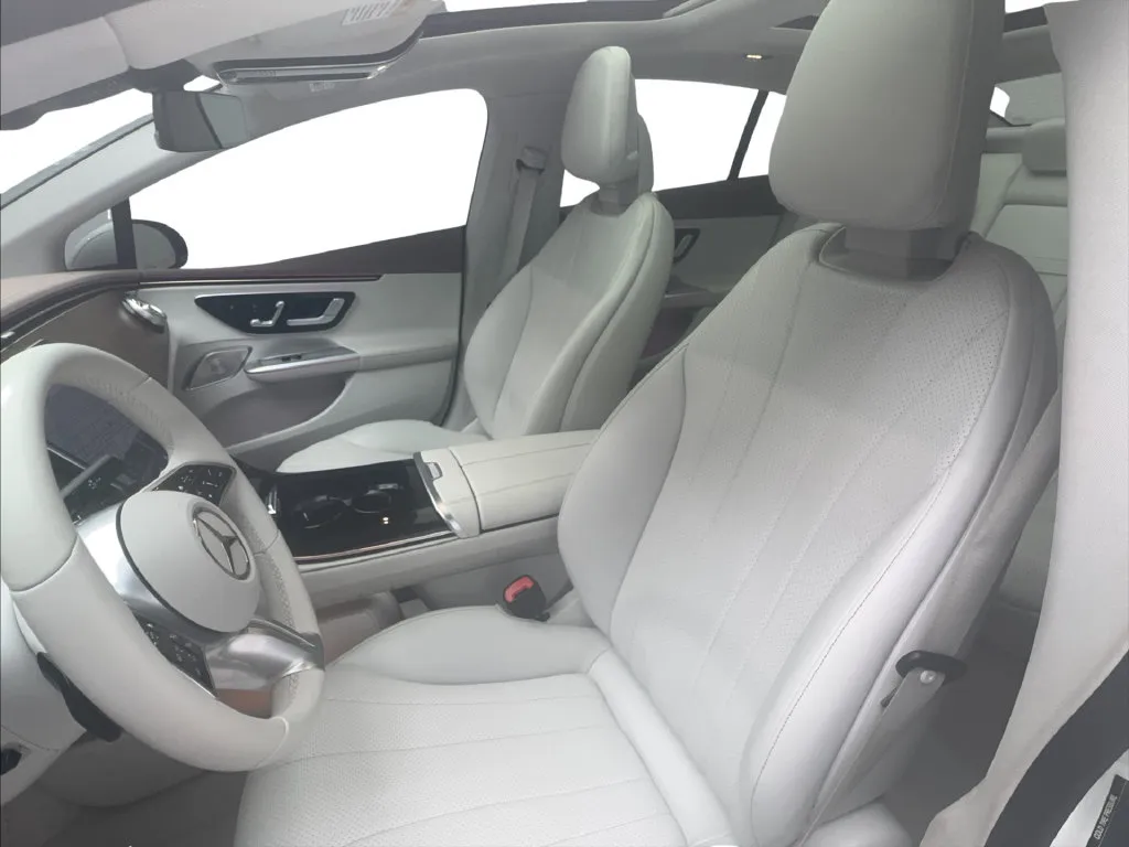 Mercedes-Benz EQE photo 19