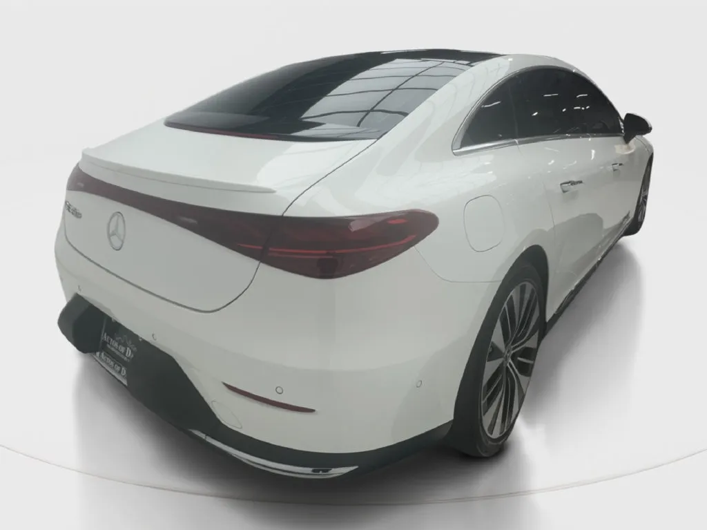 Mercedes-Benz EQE photo 11