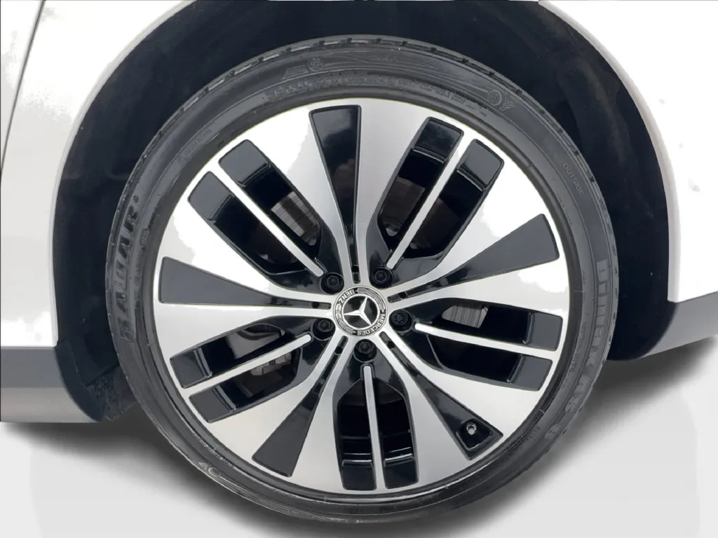 Mercedes-Benz EQE photo 12
