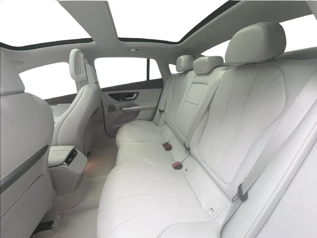 Mercedes-Benz EQE photo 23