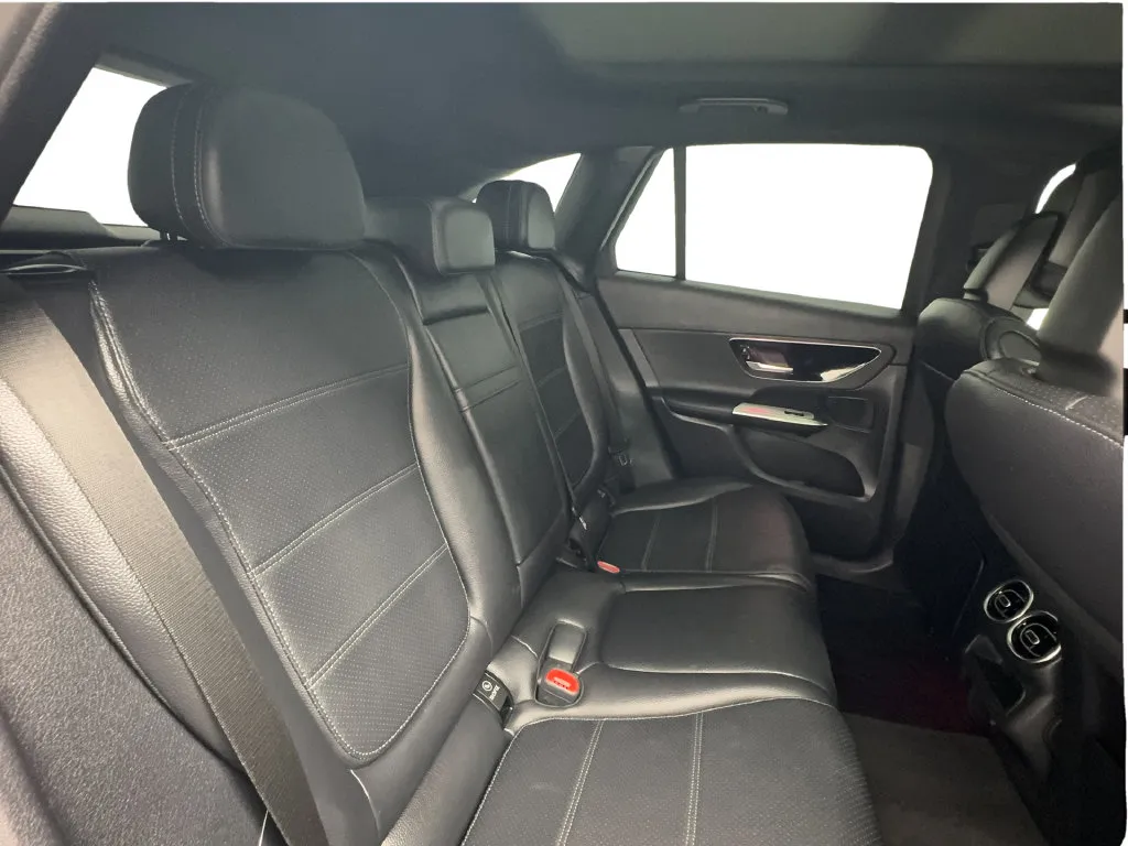 Mercedes-Benz GLC photo 28