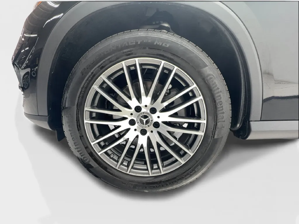 Mercedes-Benz GLC photo 12