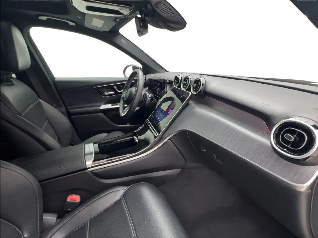 Mercedes-Benz GLC photo 33