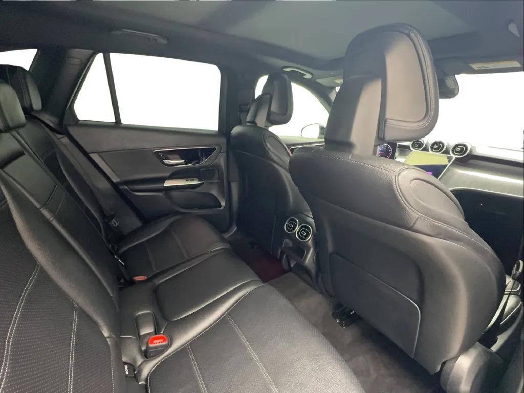 Mercedes-Benz GLC photo 29