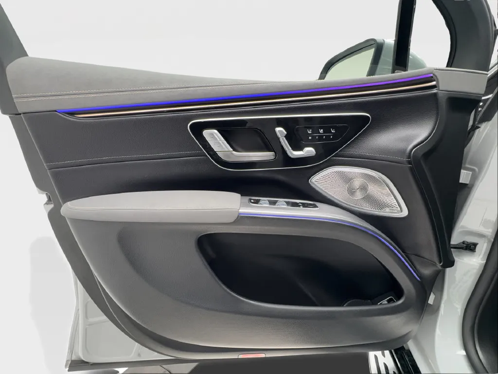 Mercedes-Benz EQS photo 22