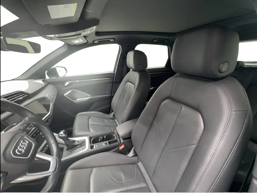 Audi Q3 photo 20
