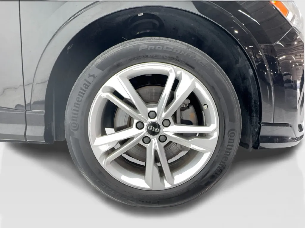 Audi Q3 photo 16
