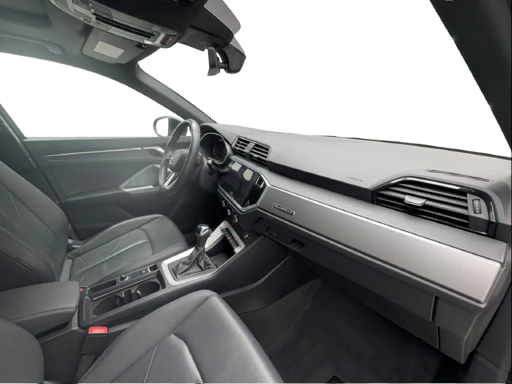 Audi Q3 photo 34
