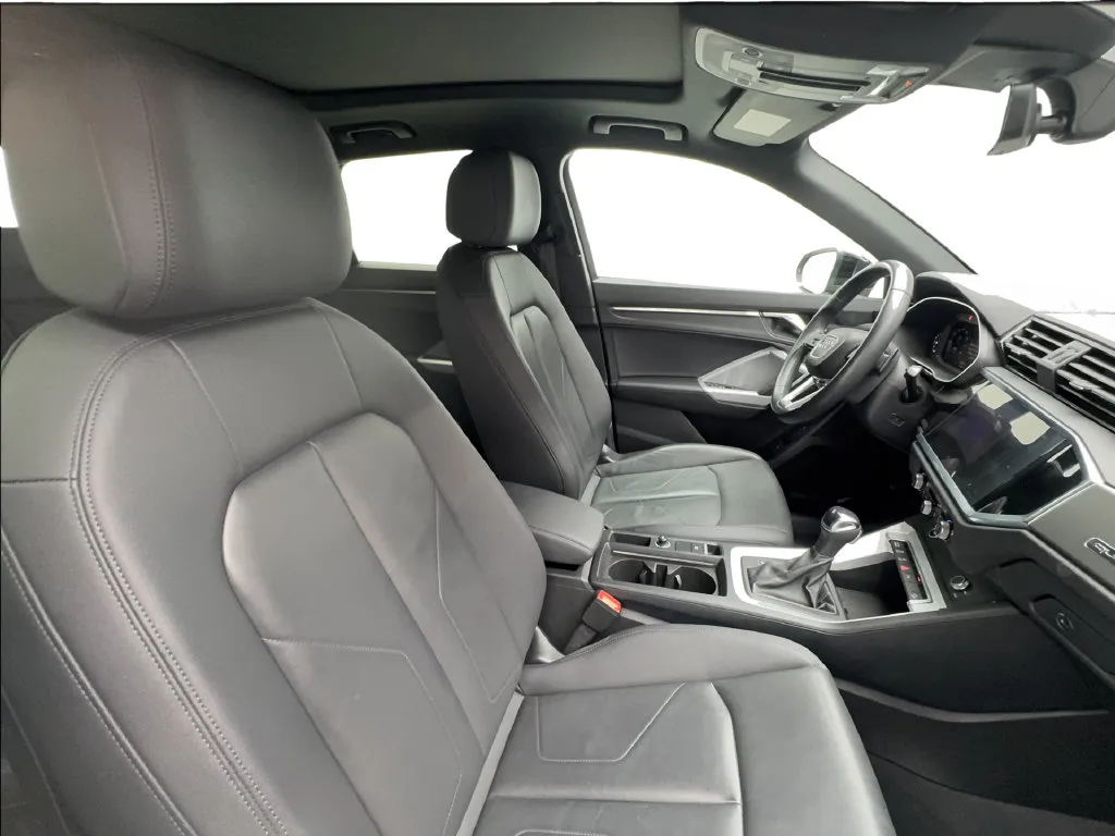 Audi Q3 photo 33