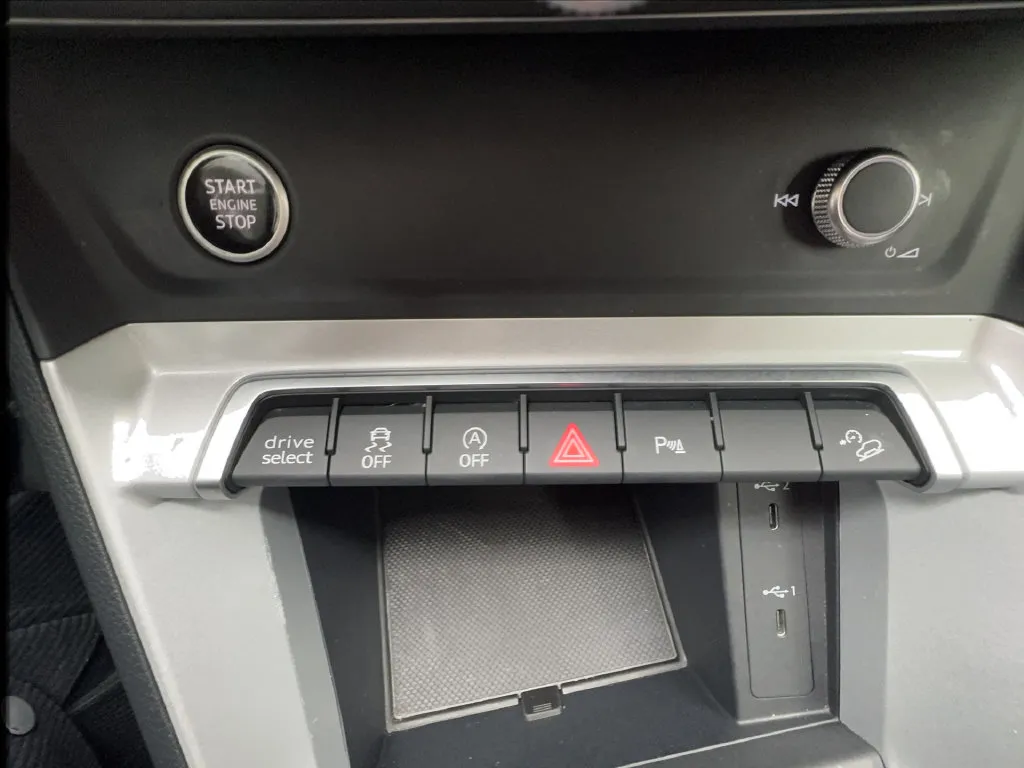 Audi Q3 photo 50
