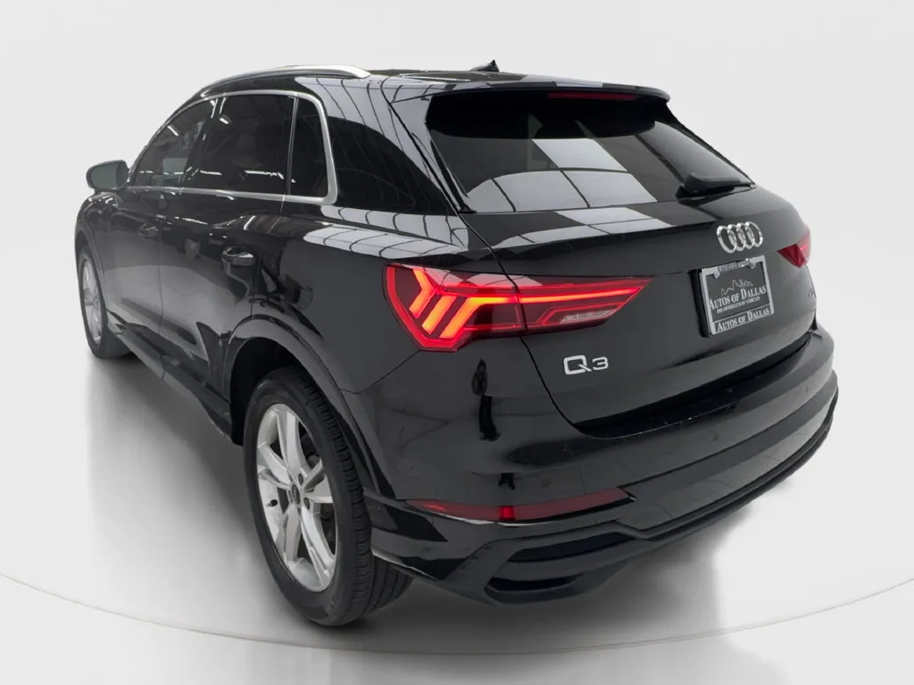 Audi Q3 photo 6