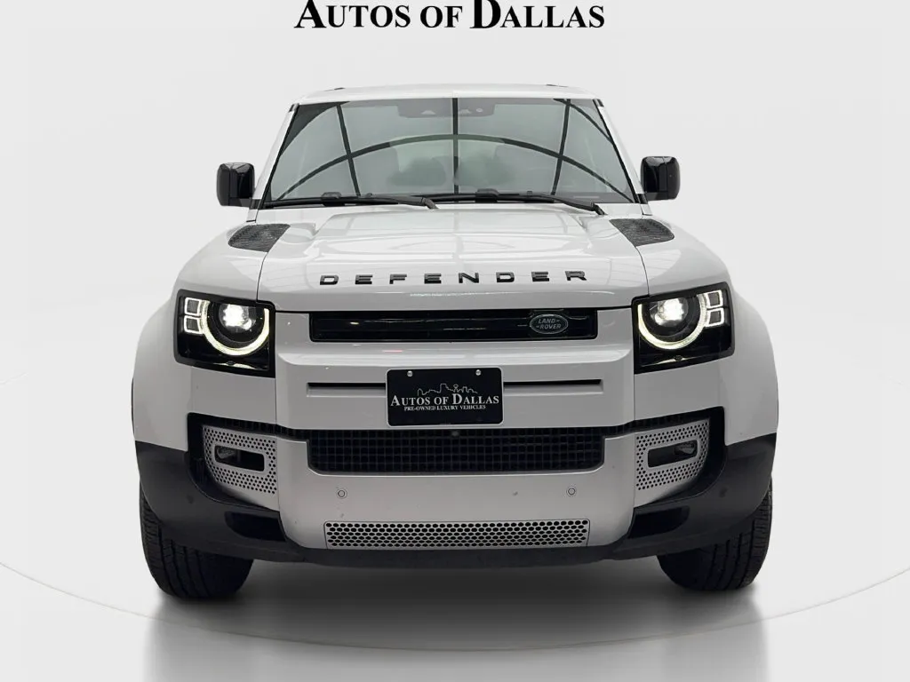 Land Rover Defender photo 4