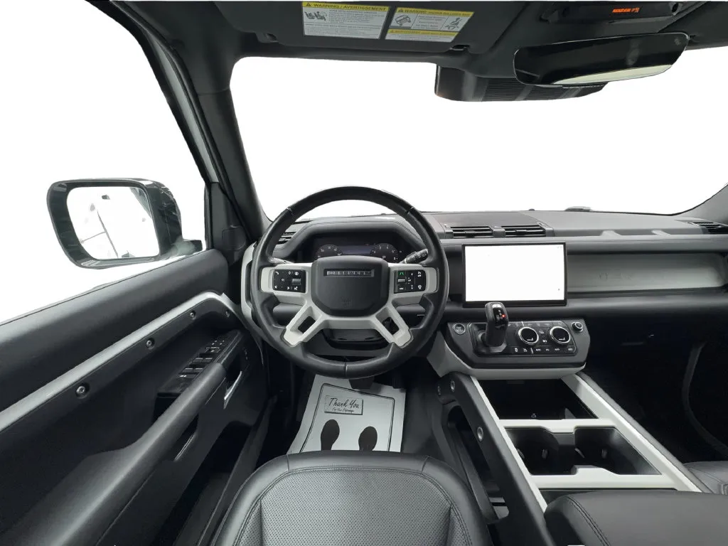Land Rover Defender photo 37