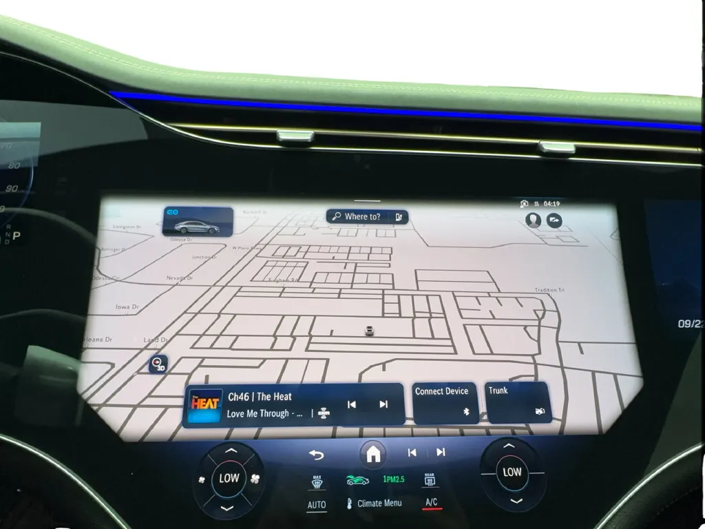 Mercedes-Benz EQS photo 52