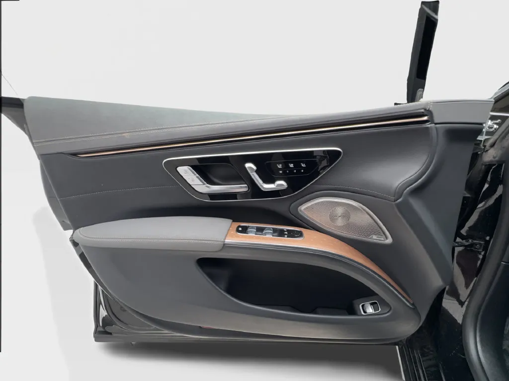 Mercedes-Benz EQS photo 23