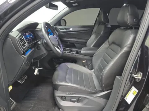 More photos of 2024 Volkswagen Atlas Cross Sport 2.0T SEL R-Line at Autos of Dallas - Plano, TX