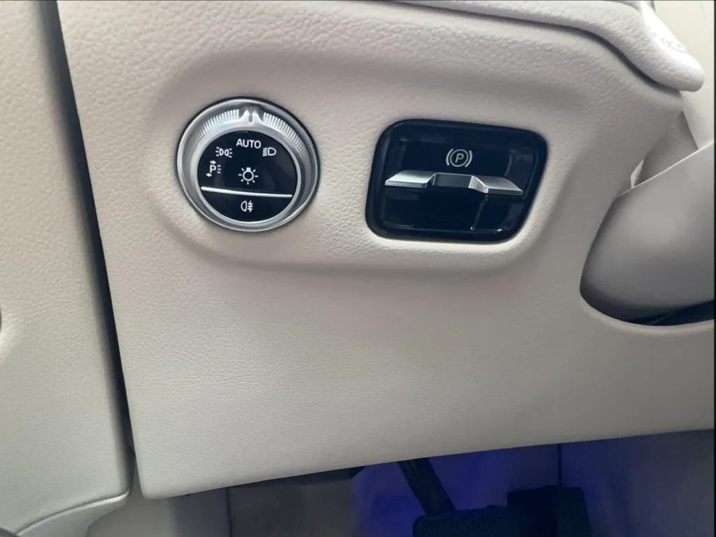 Mercedes-Benz EQS photo 40