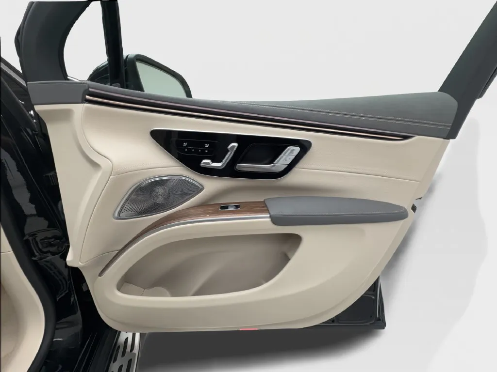 Mercedes-Benz EQS photo 34