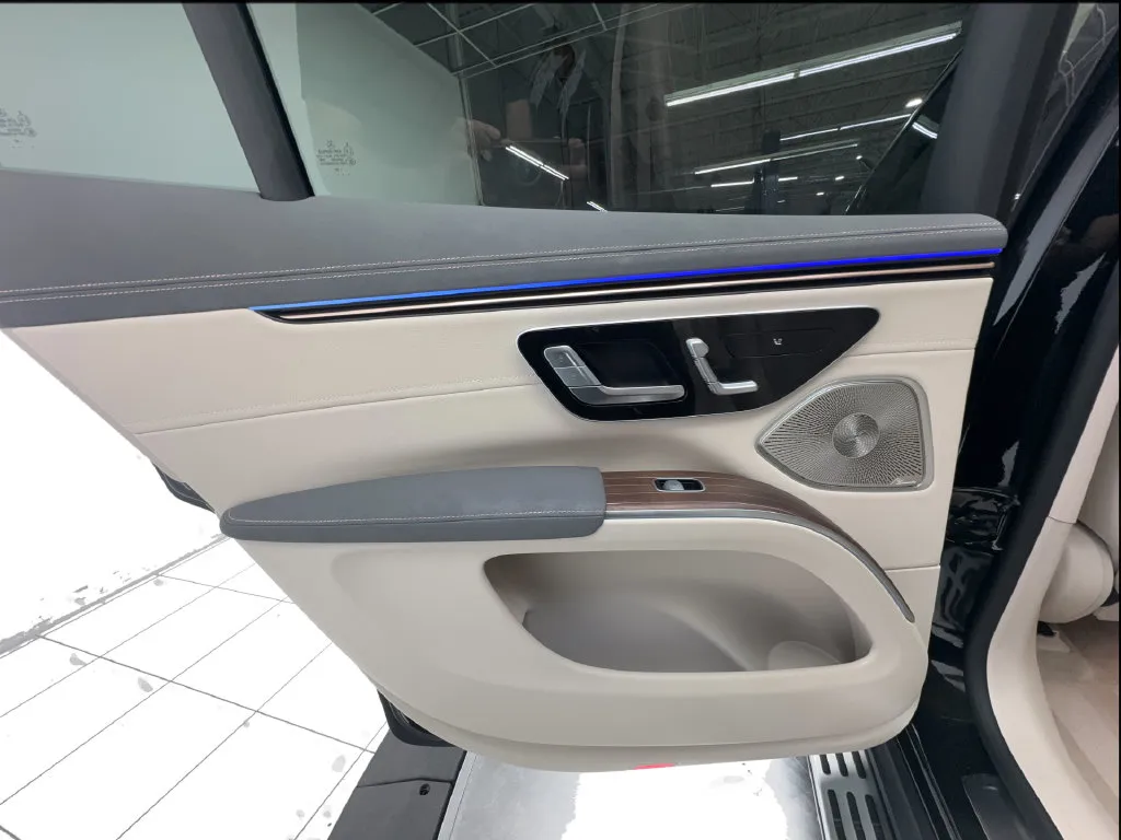 Mercedes-Benz EQS photo 27