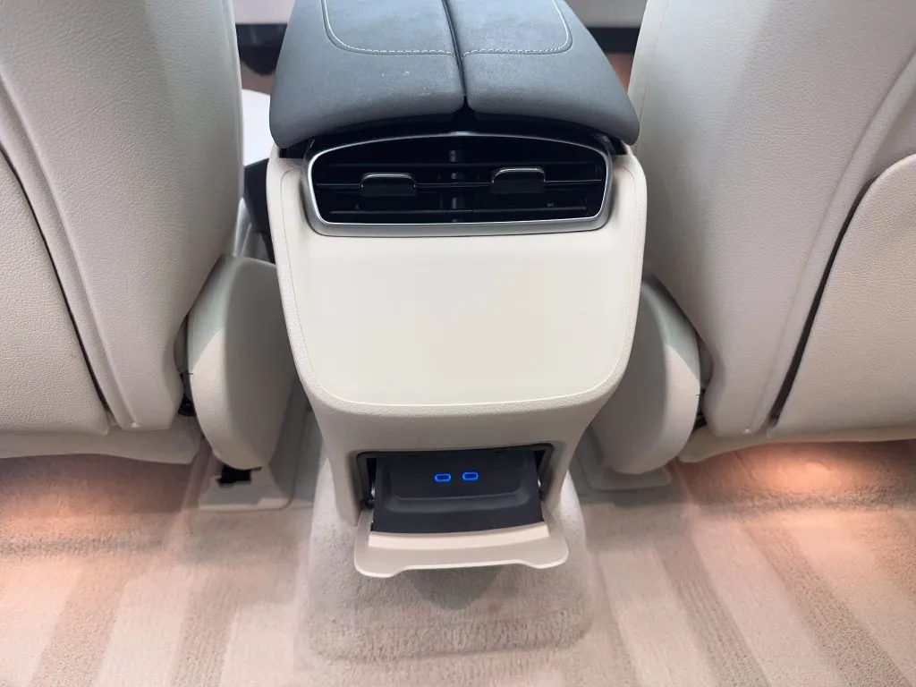 Mercedes-Benz EQS photo 44