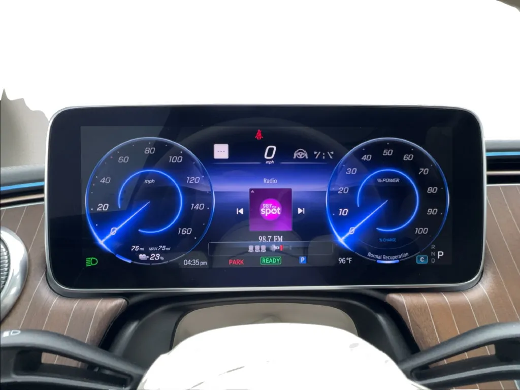 Mercedes-Benz EQS photo 35