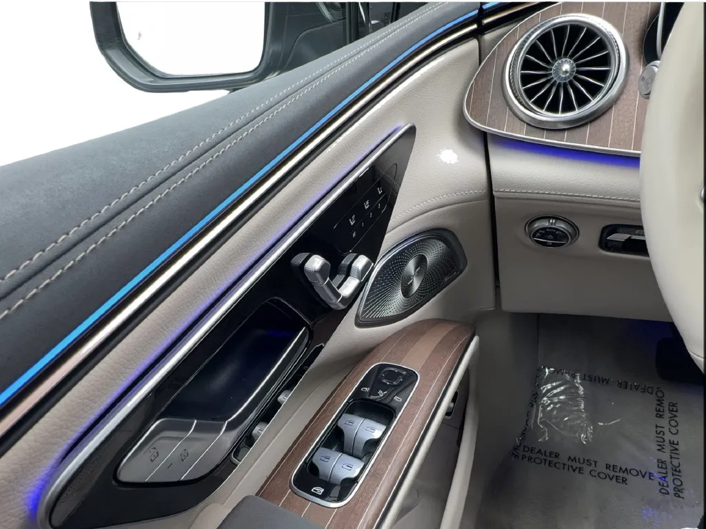 Mercedes-Benz EQS photo 39