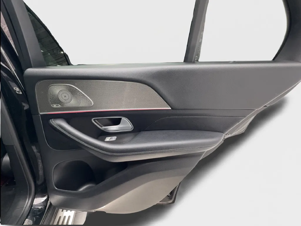 Mercedes-Benz GLE photo 32