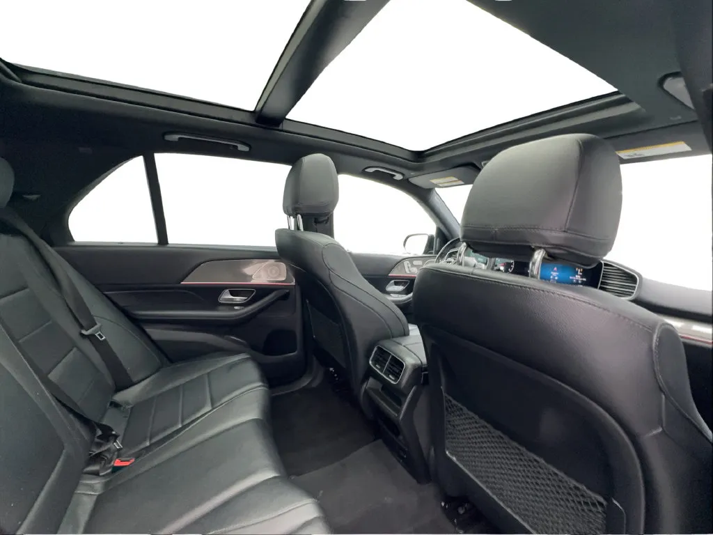 Mercedes-Benz GLE photo 29