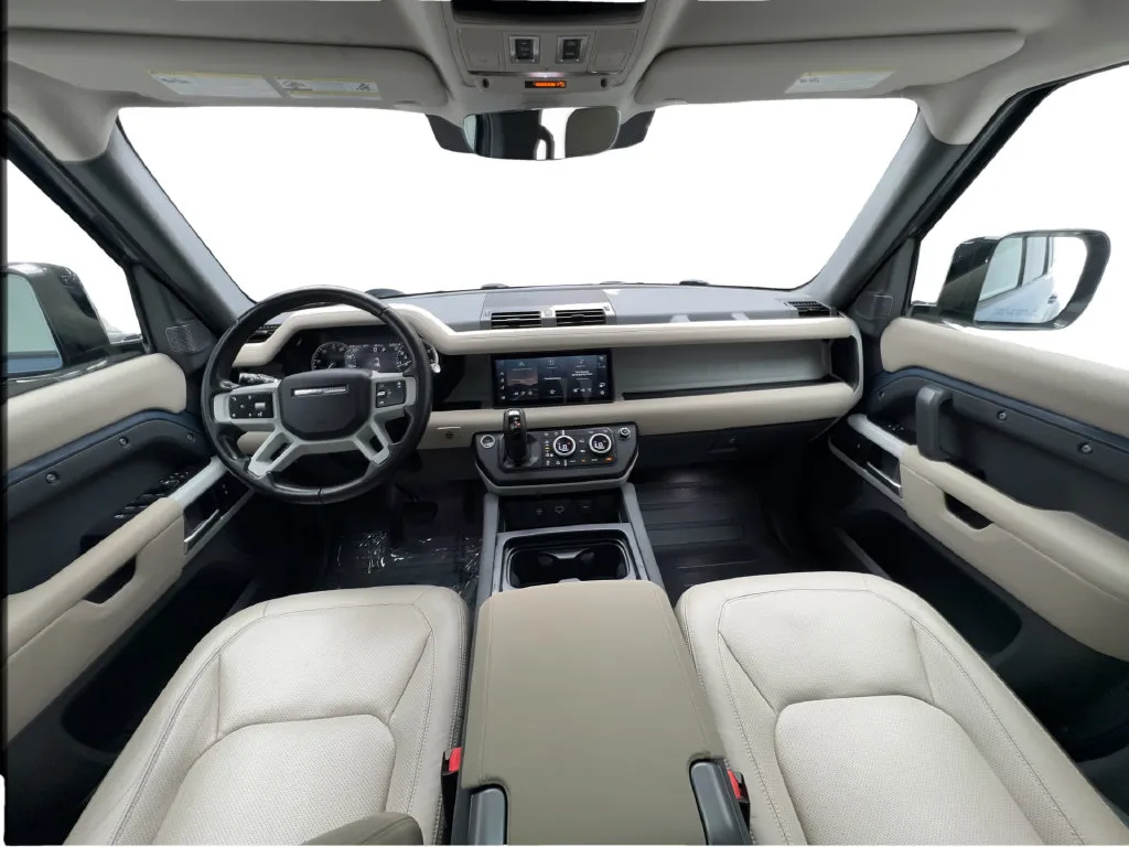 Land Rover Defender photo 42