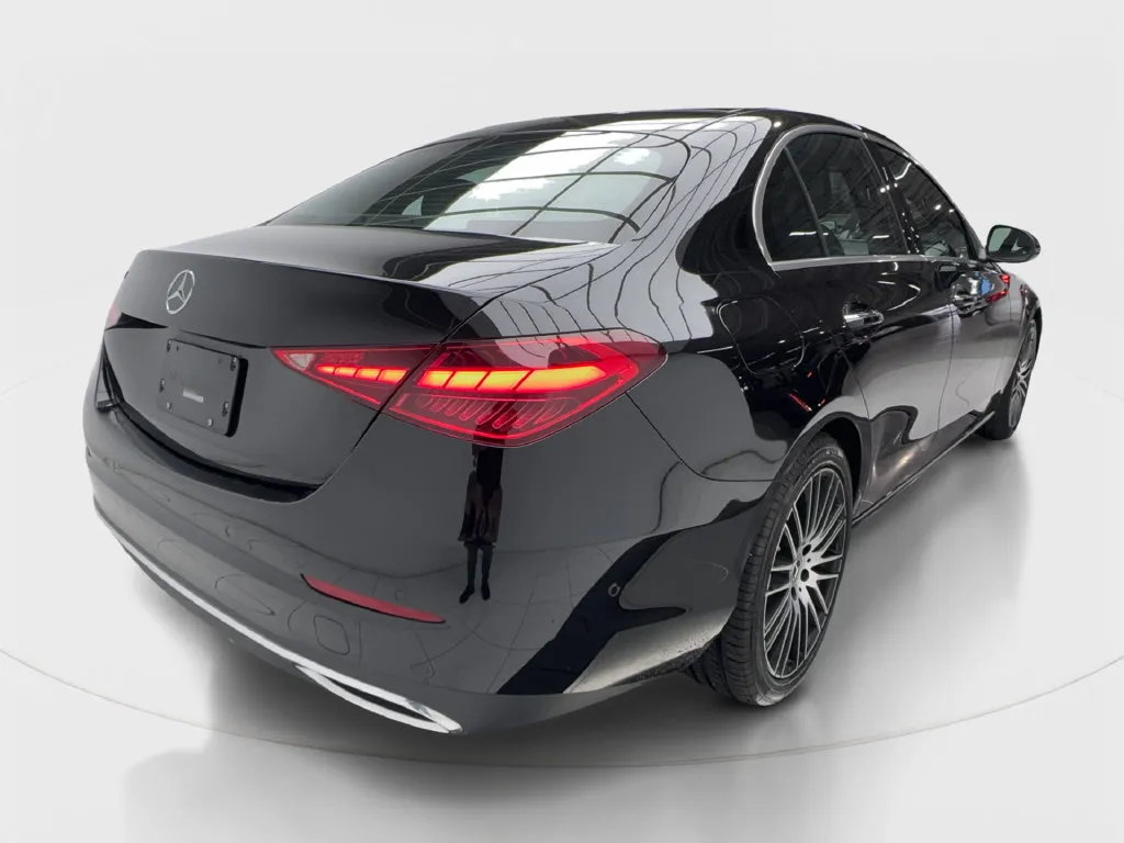 Mercedes-Benz C-Class photo 8