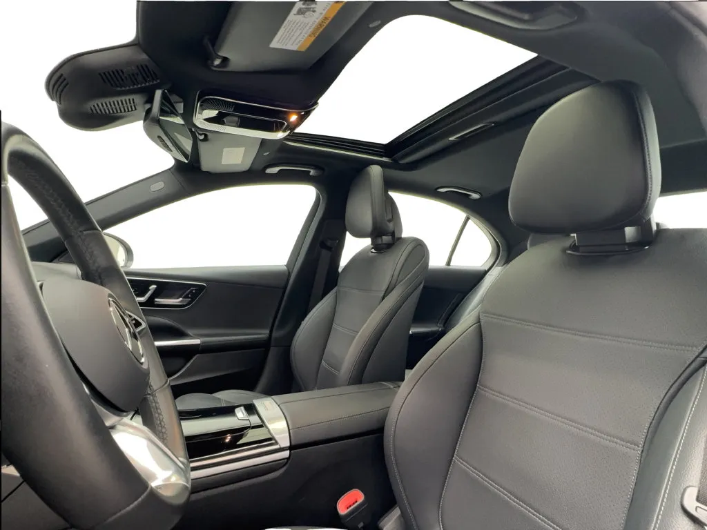 Mercedes-Benz C-Class photo 21