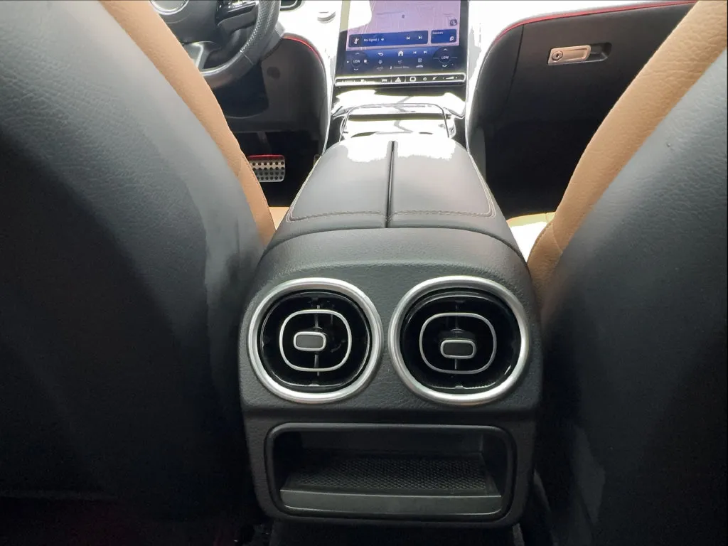 Mercedes-Benz CLE photo 36