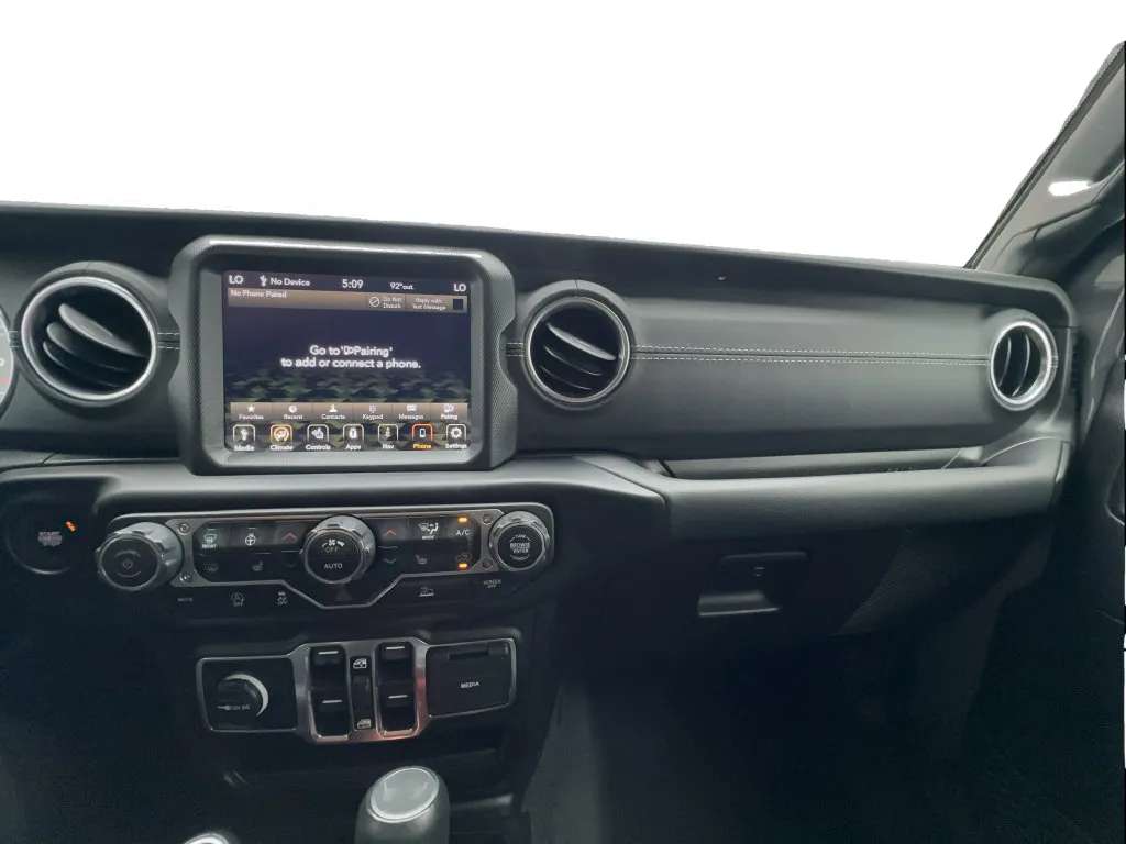 Jeep Wrangler photo 44
