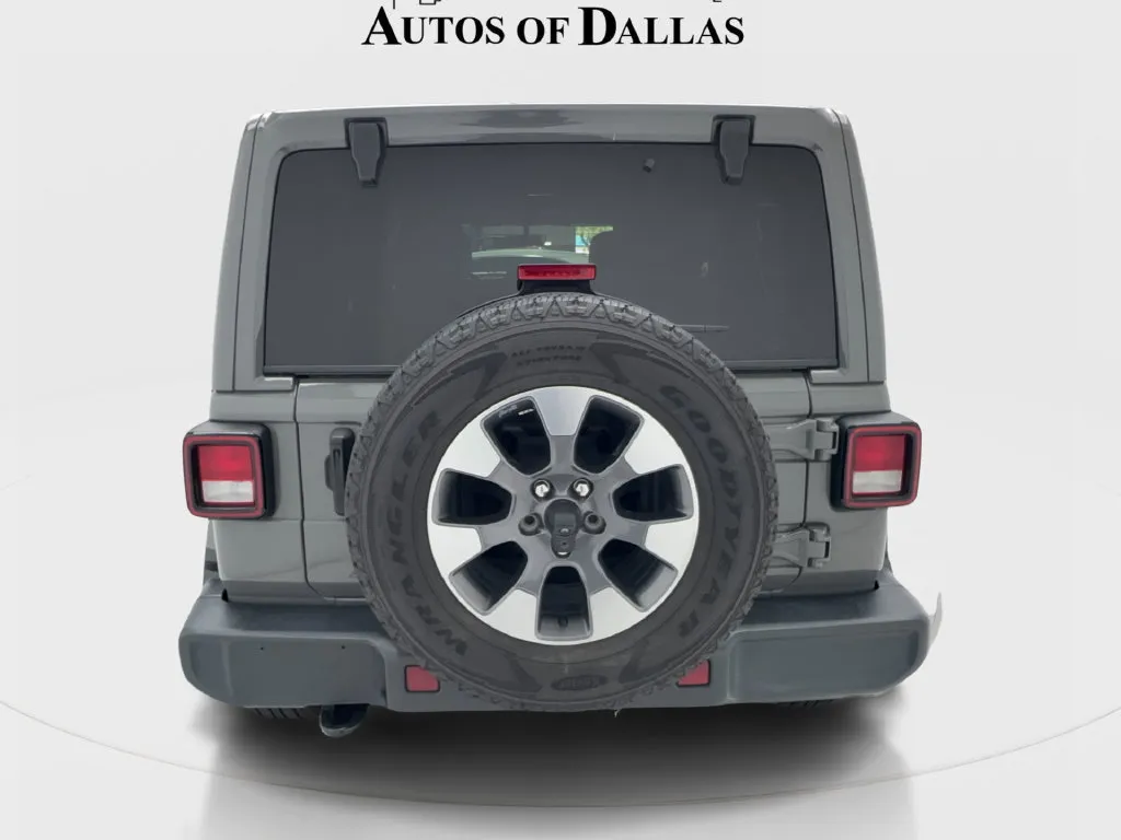 Jeep Wrangler photo 10
