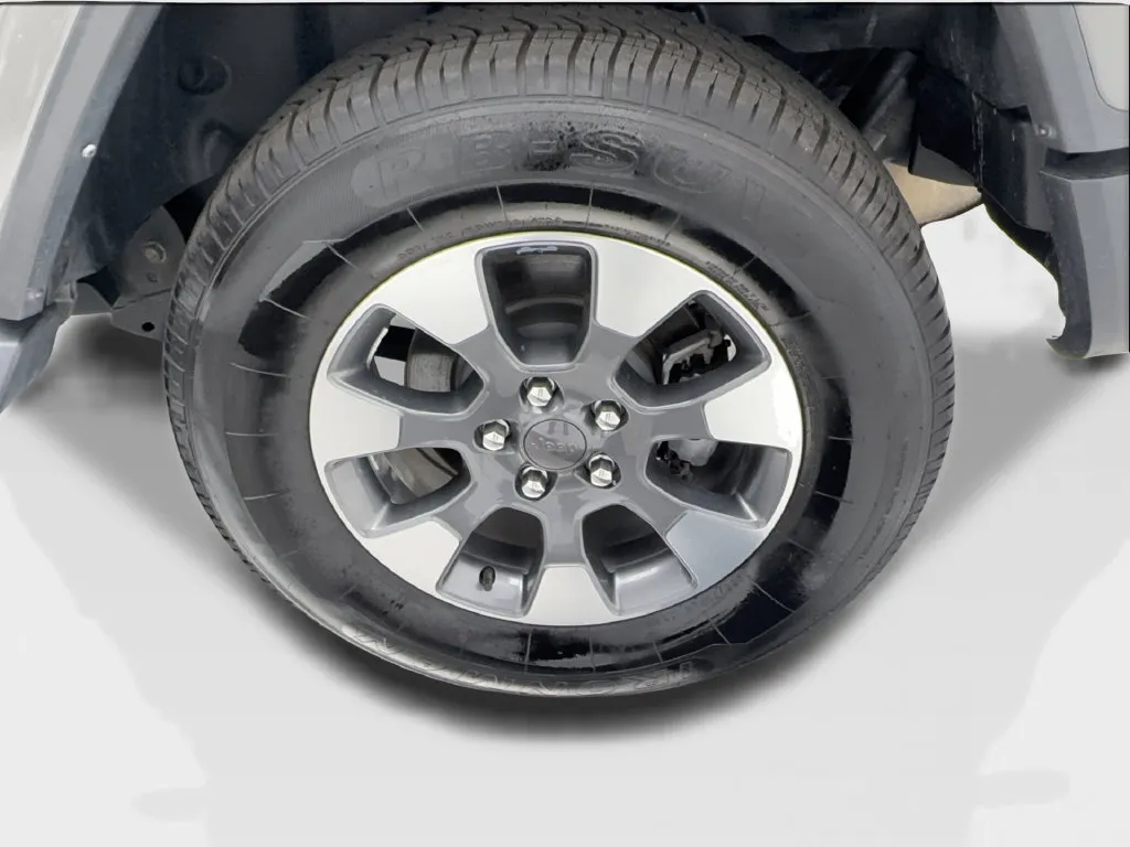 Jeep Wrangler photo 12