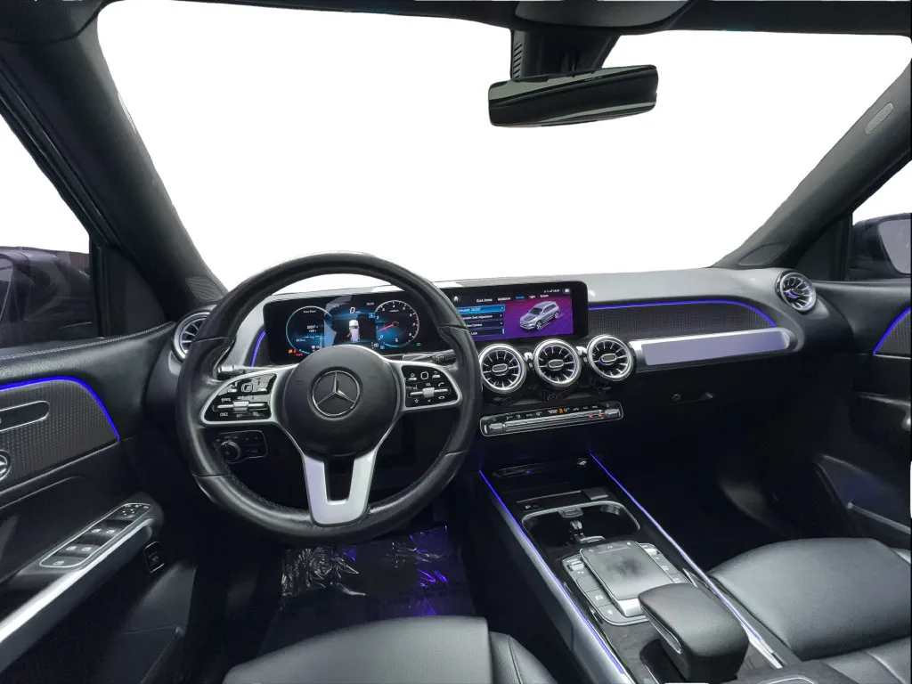 Mercedes-Benz GLB photo 34