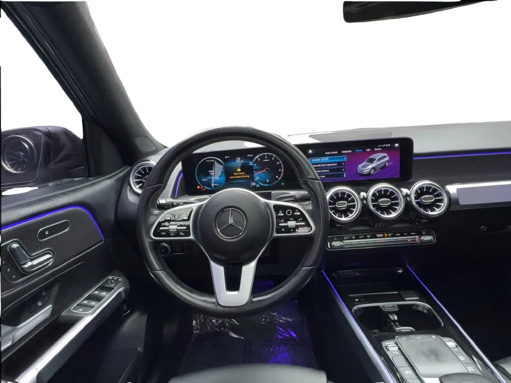 Mercedes-Benz GLB photo 35