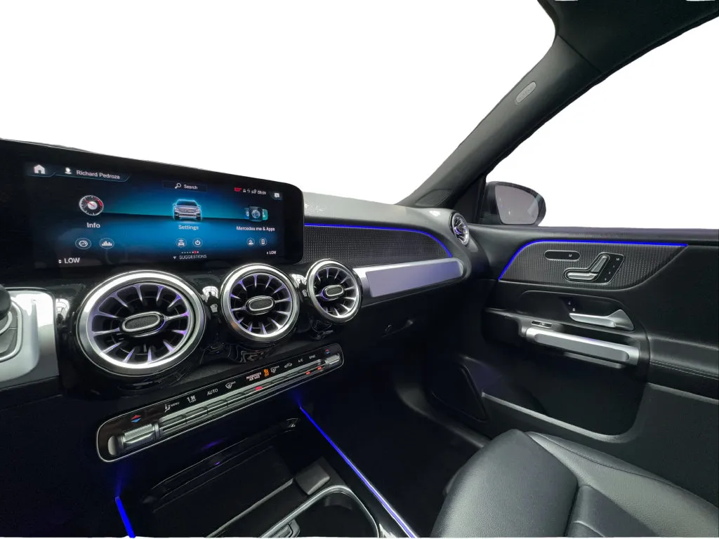 Mercedes-Benz GLB photo 41