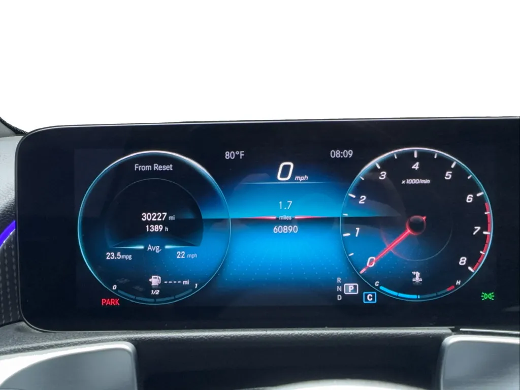 Mercedes-Benz GLB photo 40