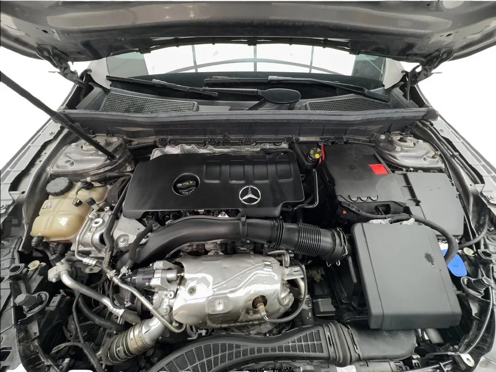 Mercedes-Benz GLB photo 19