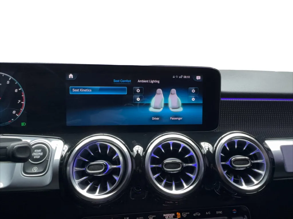 Mercedes-Benz GLB photo 48
