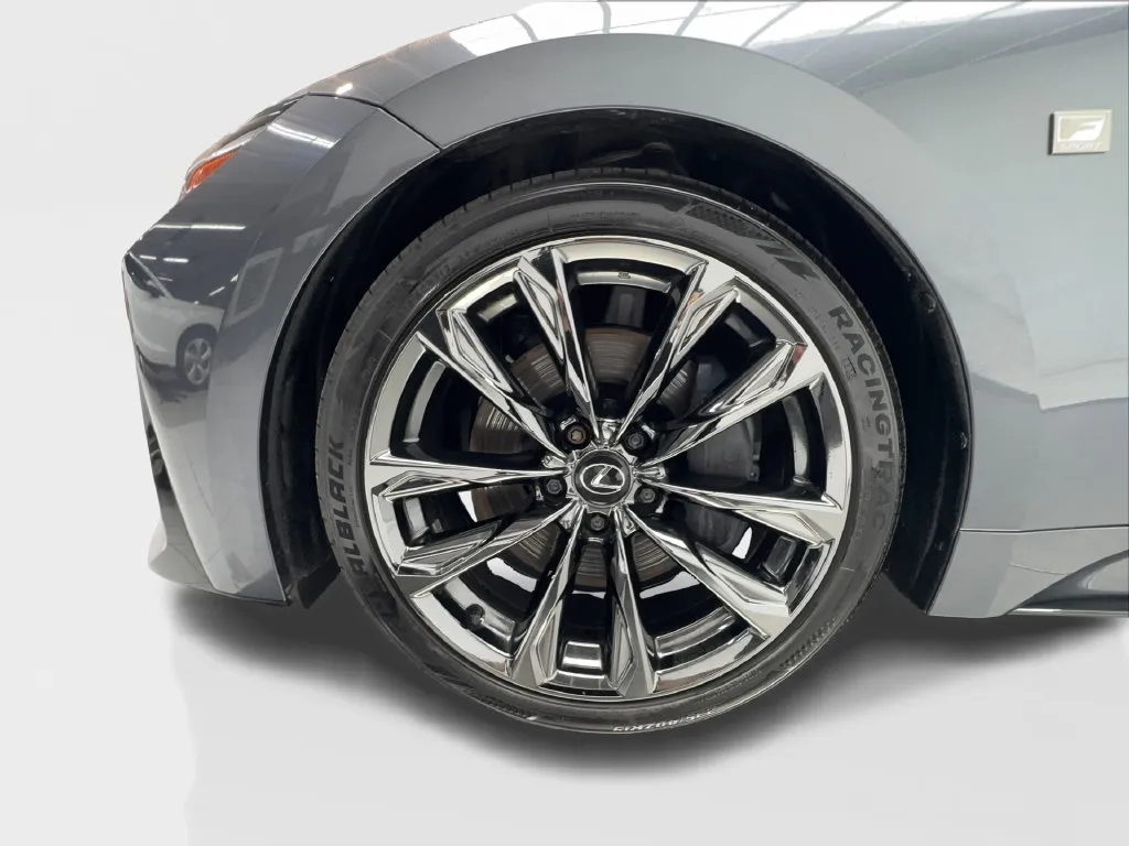 Lexus IS photo 12