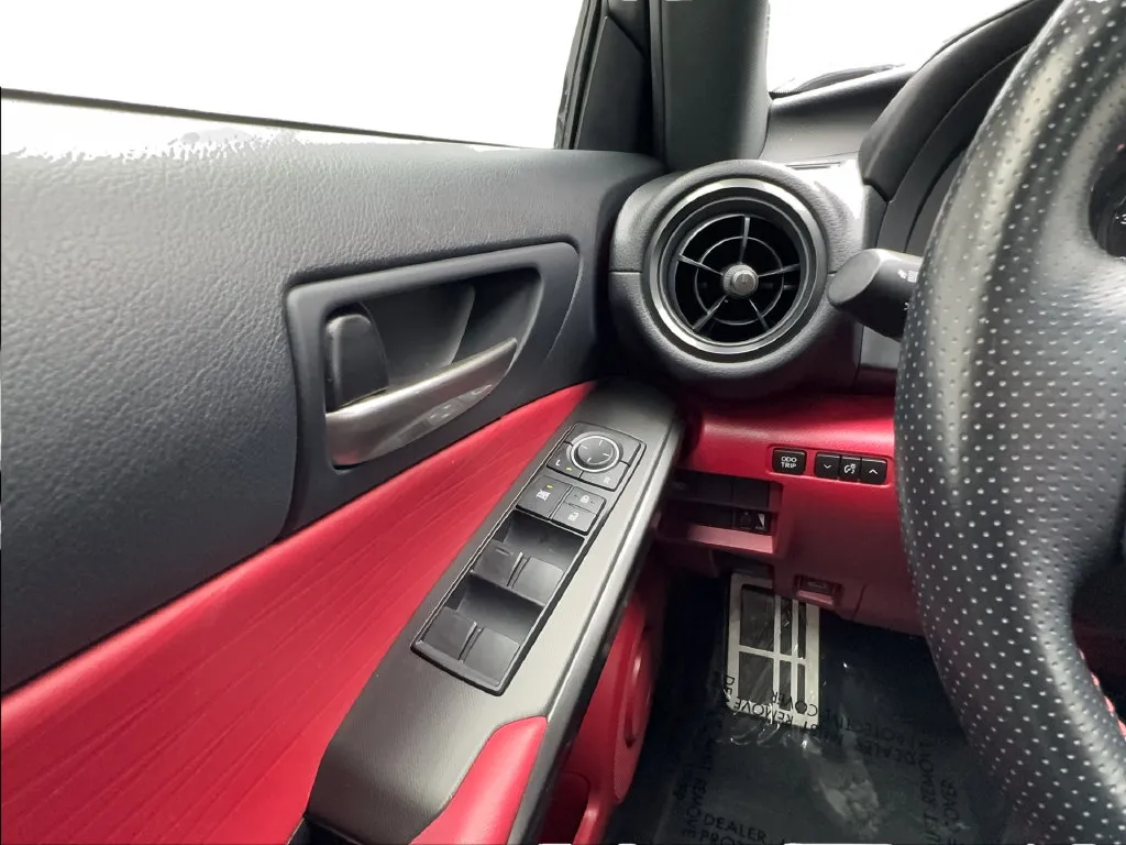 Lexus IS photo 43