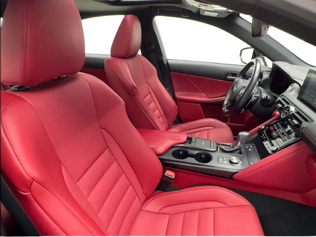 Lexus IS photo 34