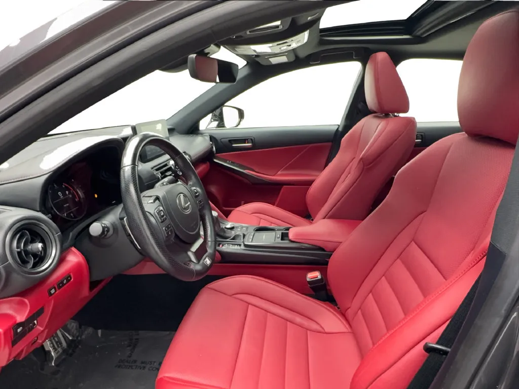 Lexus IS photo 21