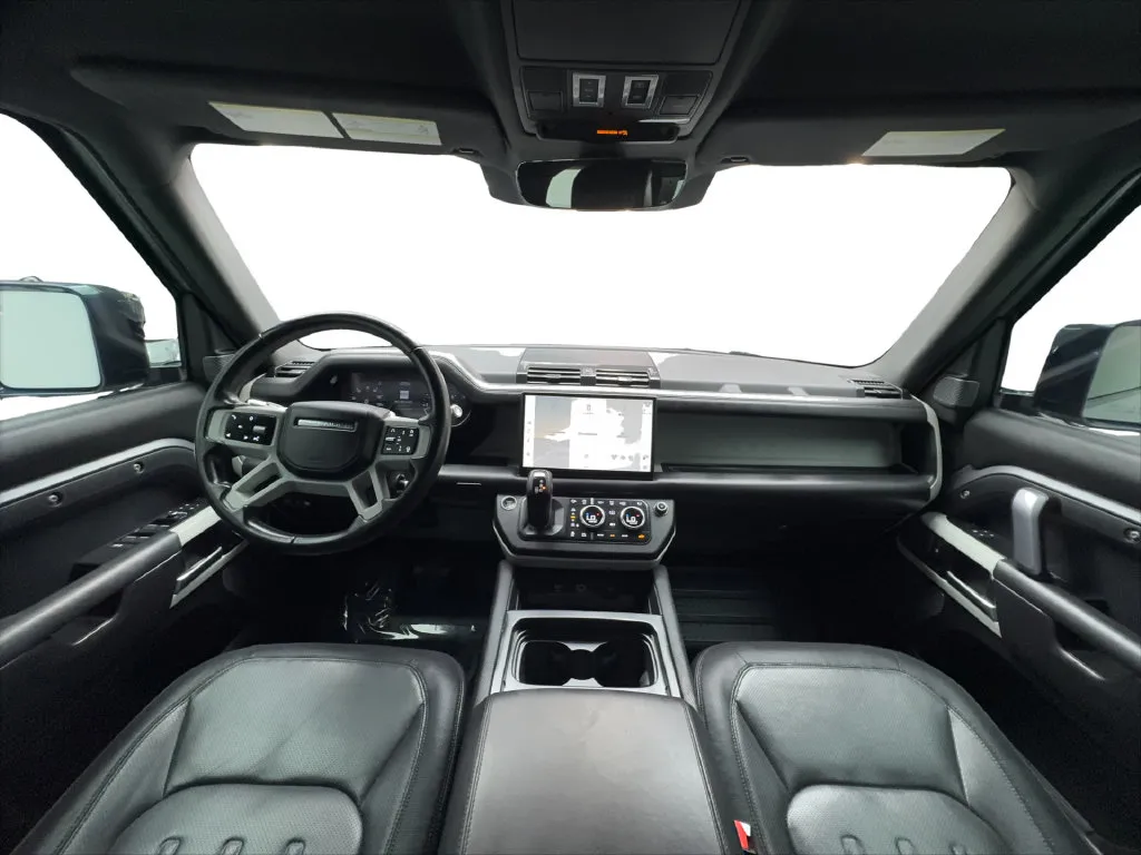 Land Rover Defender photo 40