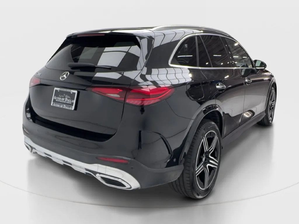 Mercedes-Benz GLC photo 8