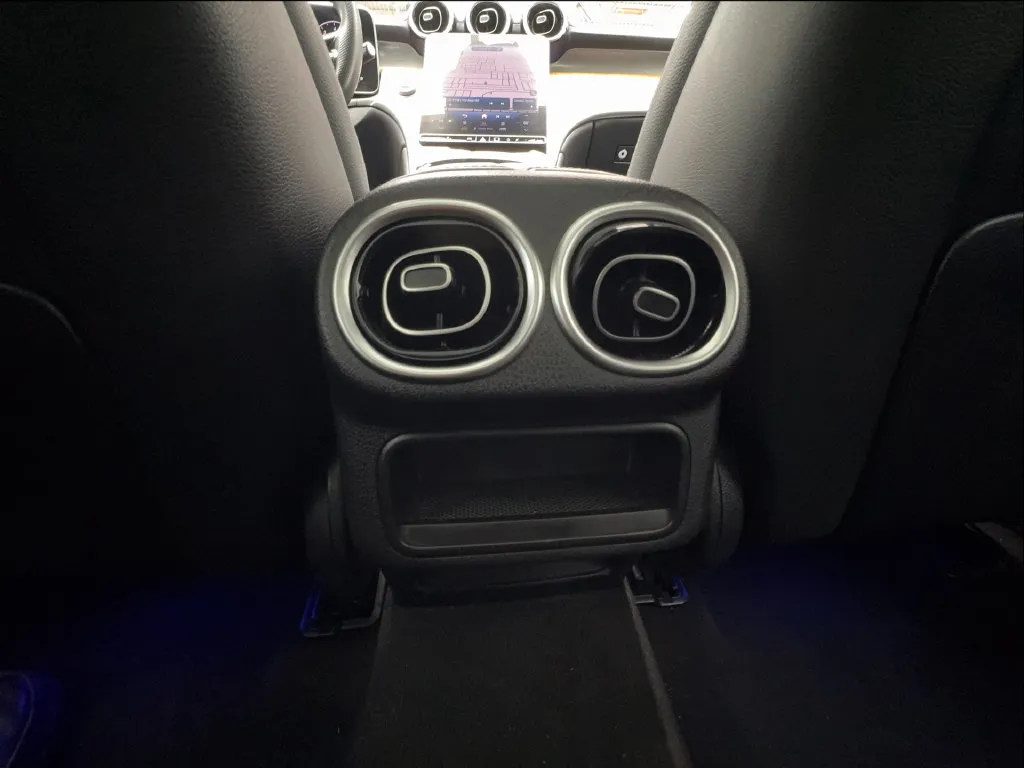 Mercedes-Benz GLC photo 37